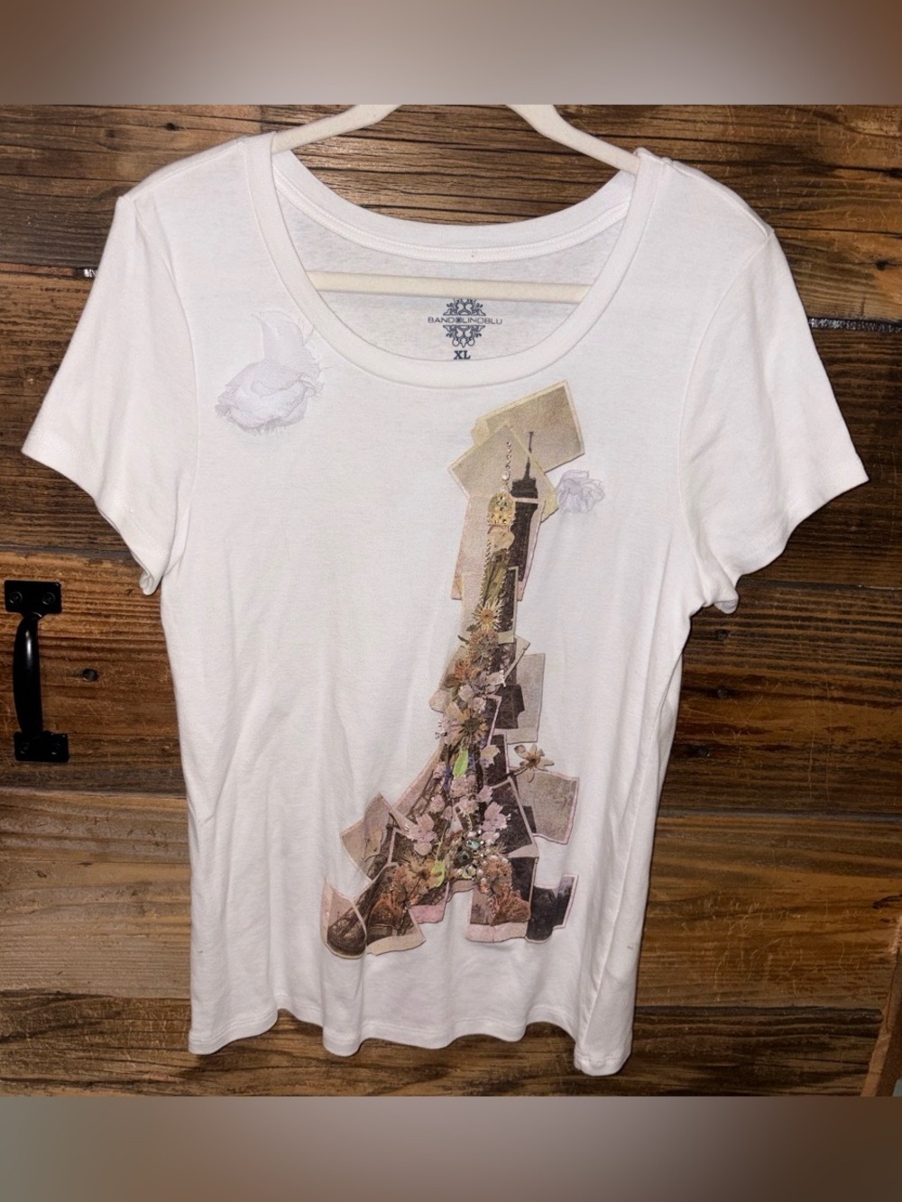 Bandolino White Short-Sleeve Tee with Floral Eiffel Graphic